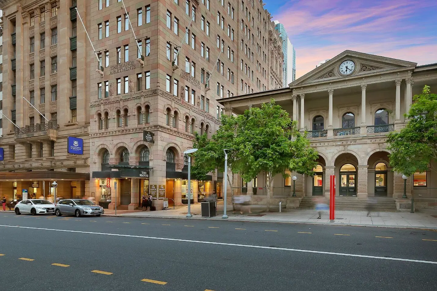 Manor Apartment Hotel EXTERIOR