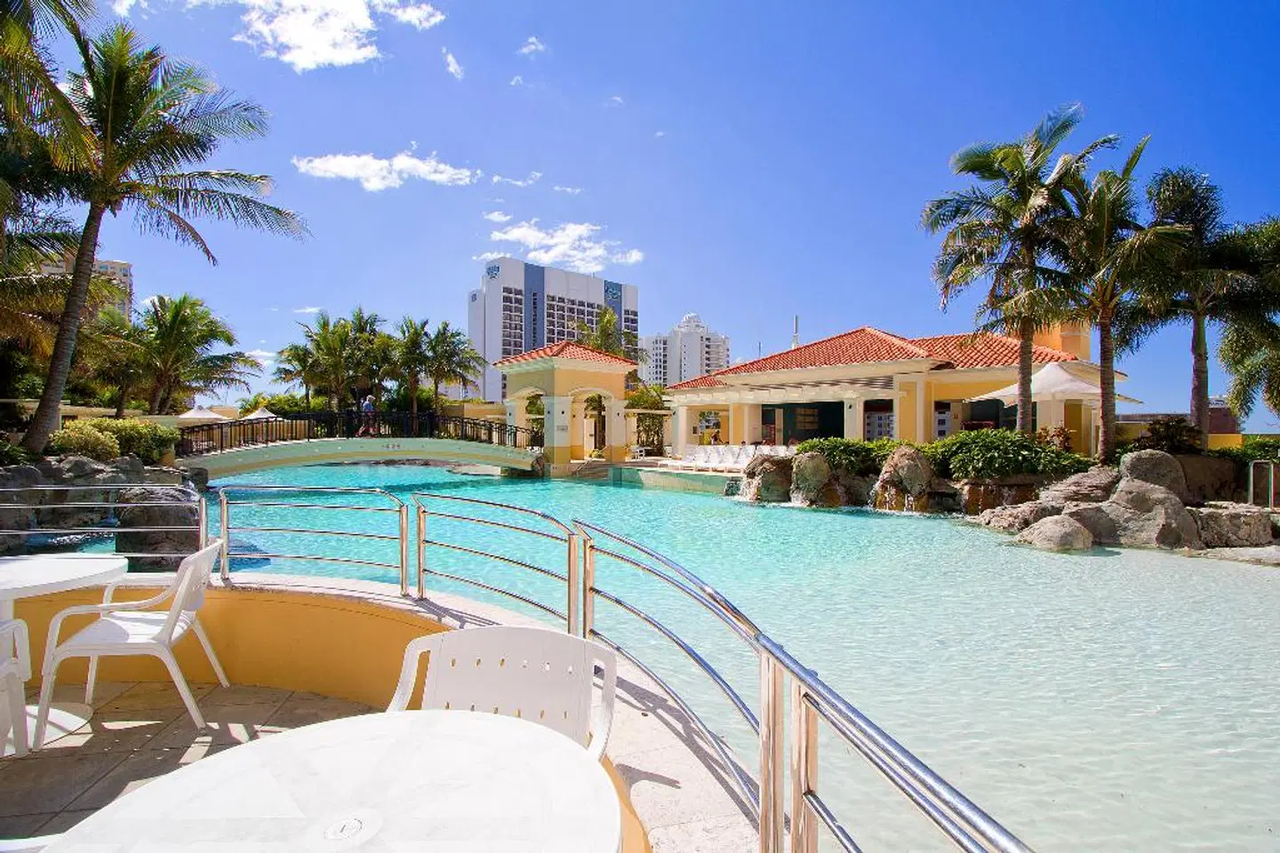 Mantra Towers of Chevron Surfers Paradise OUTDOOR_POOL