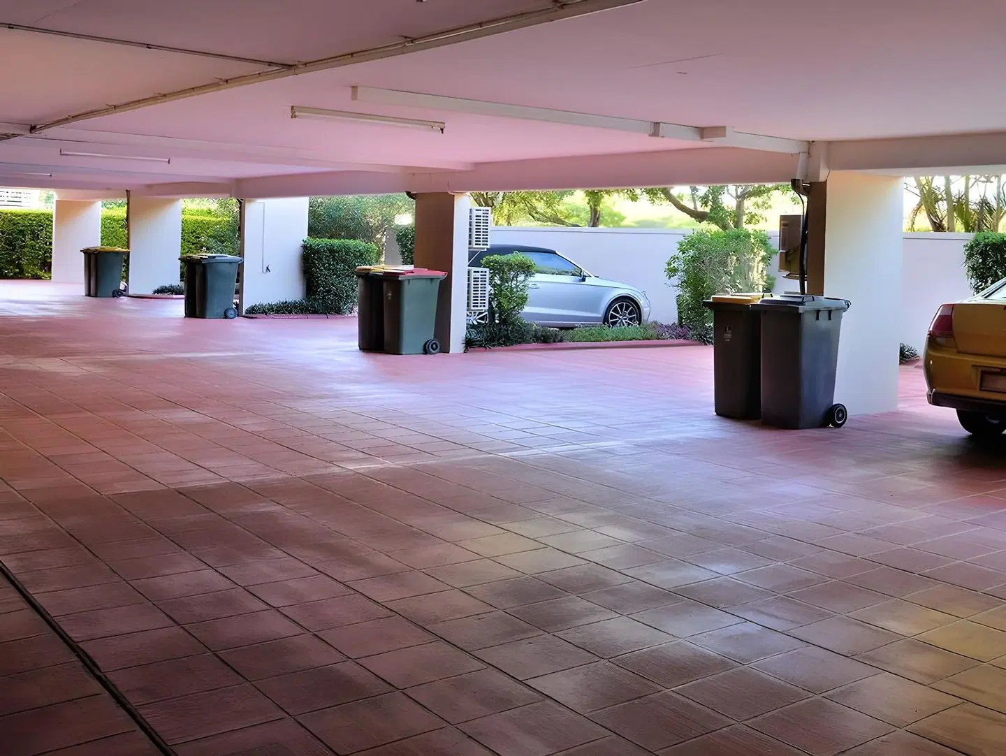 Quest Ascot LOUNGE_LOBBY