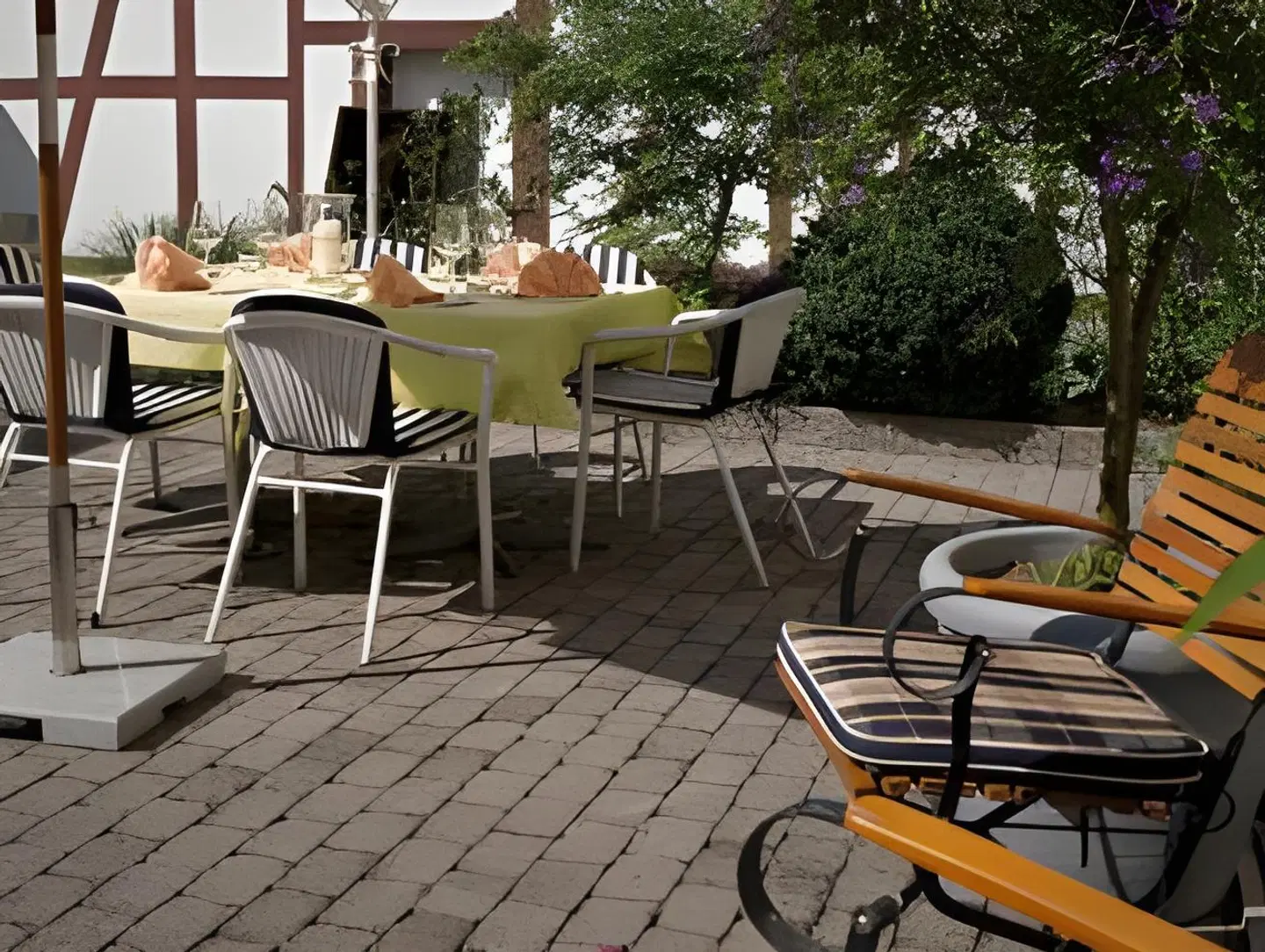Post Terrasse
