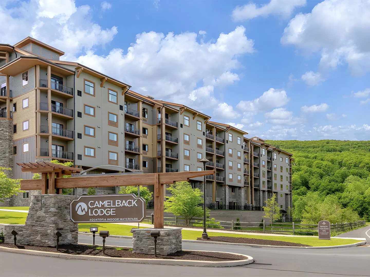 Camelback Resort EXTERIOR