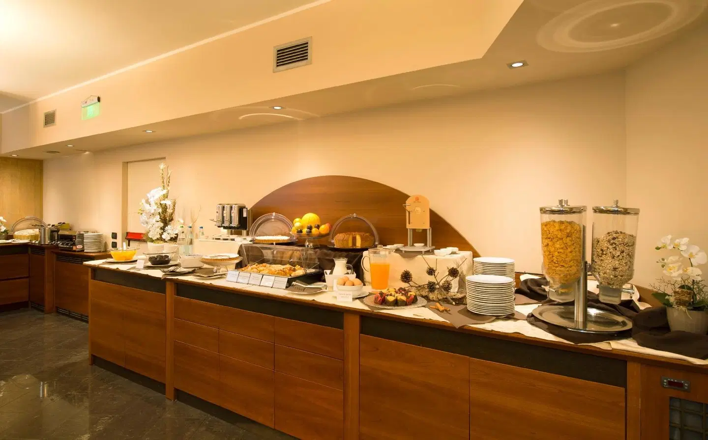 SMARTHOTEL Re Restaurant