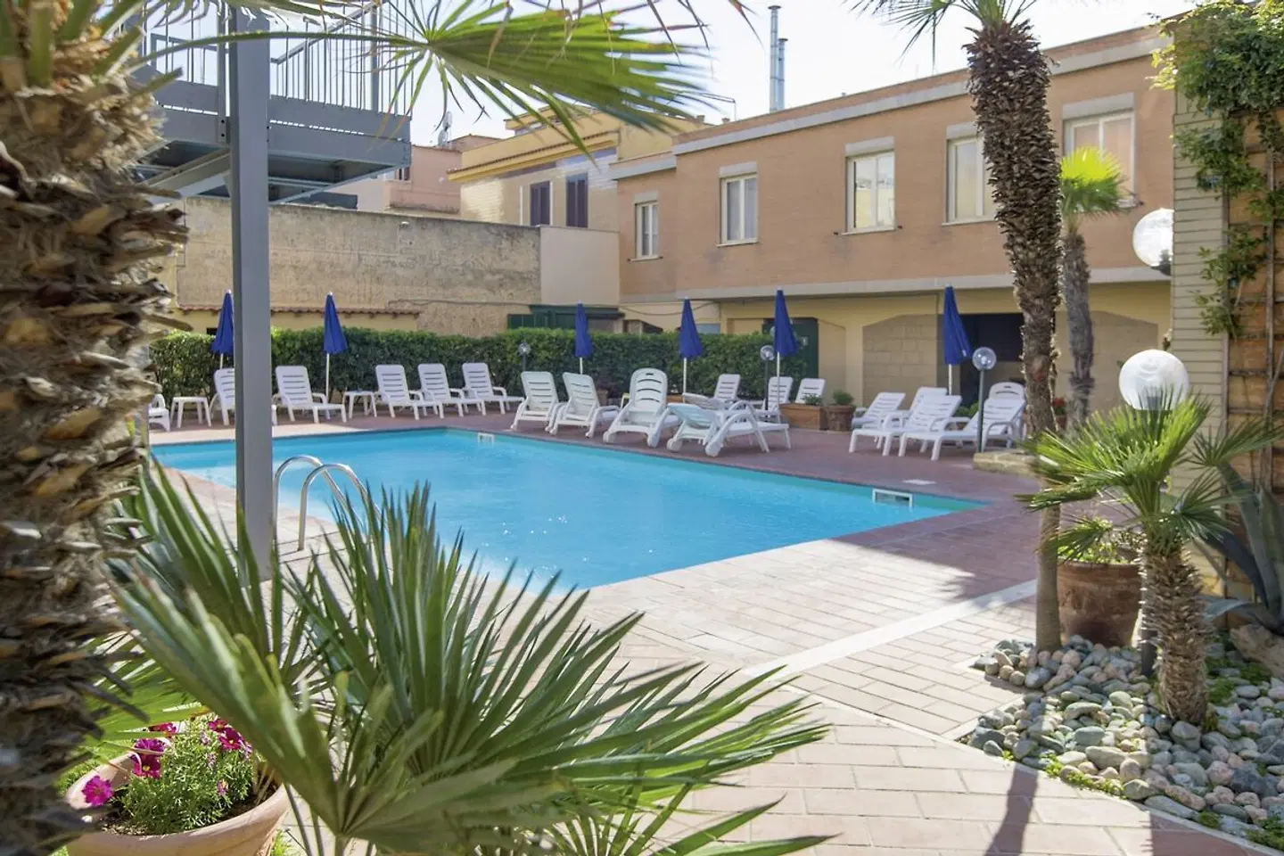 Villa Margherita OUTDOOR_POOL