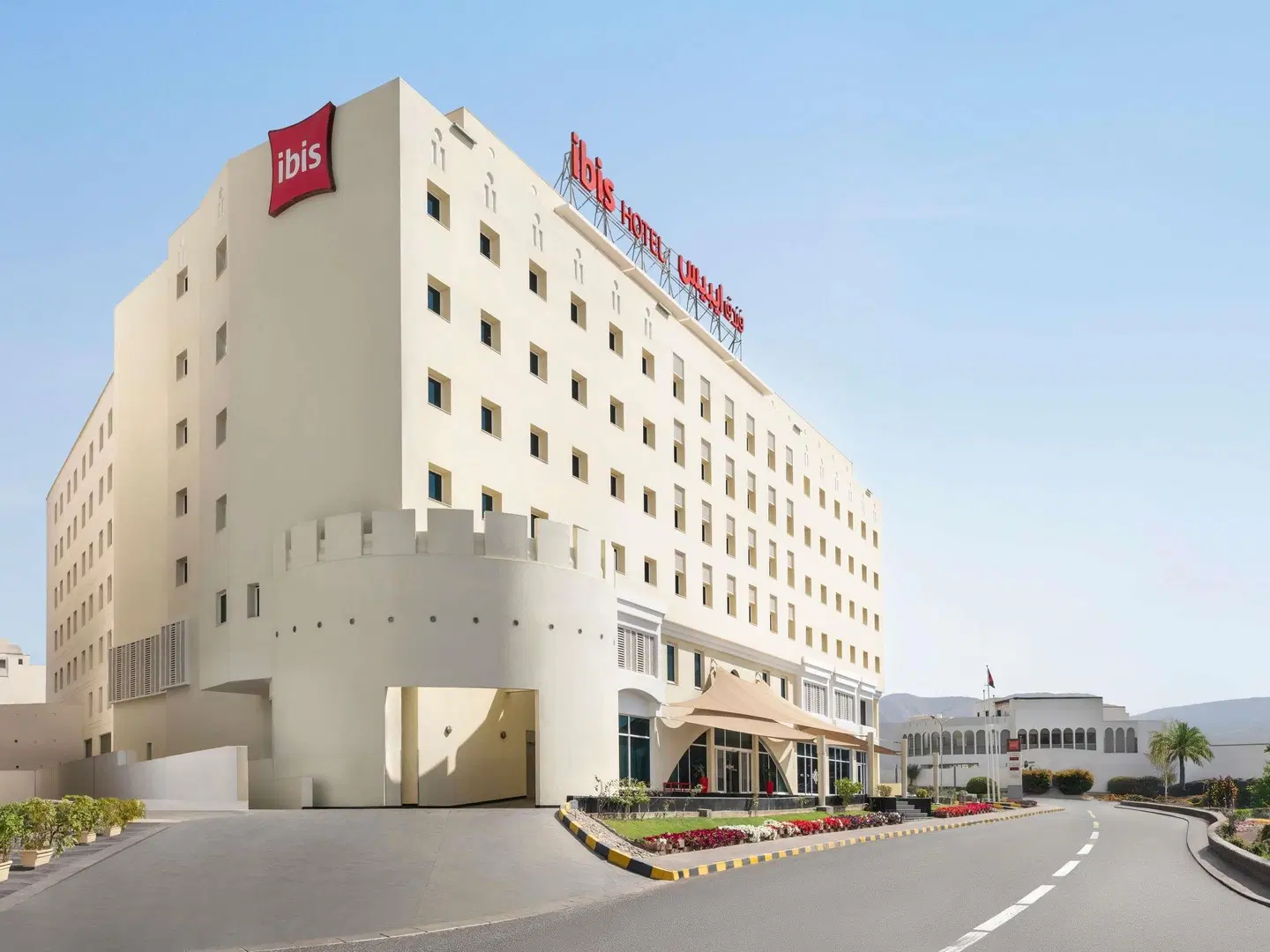 ibis Muscat EXTERIOR