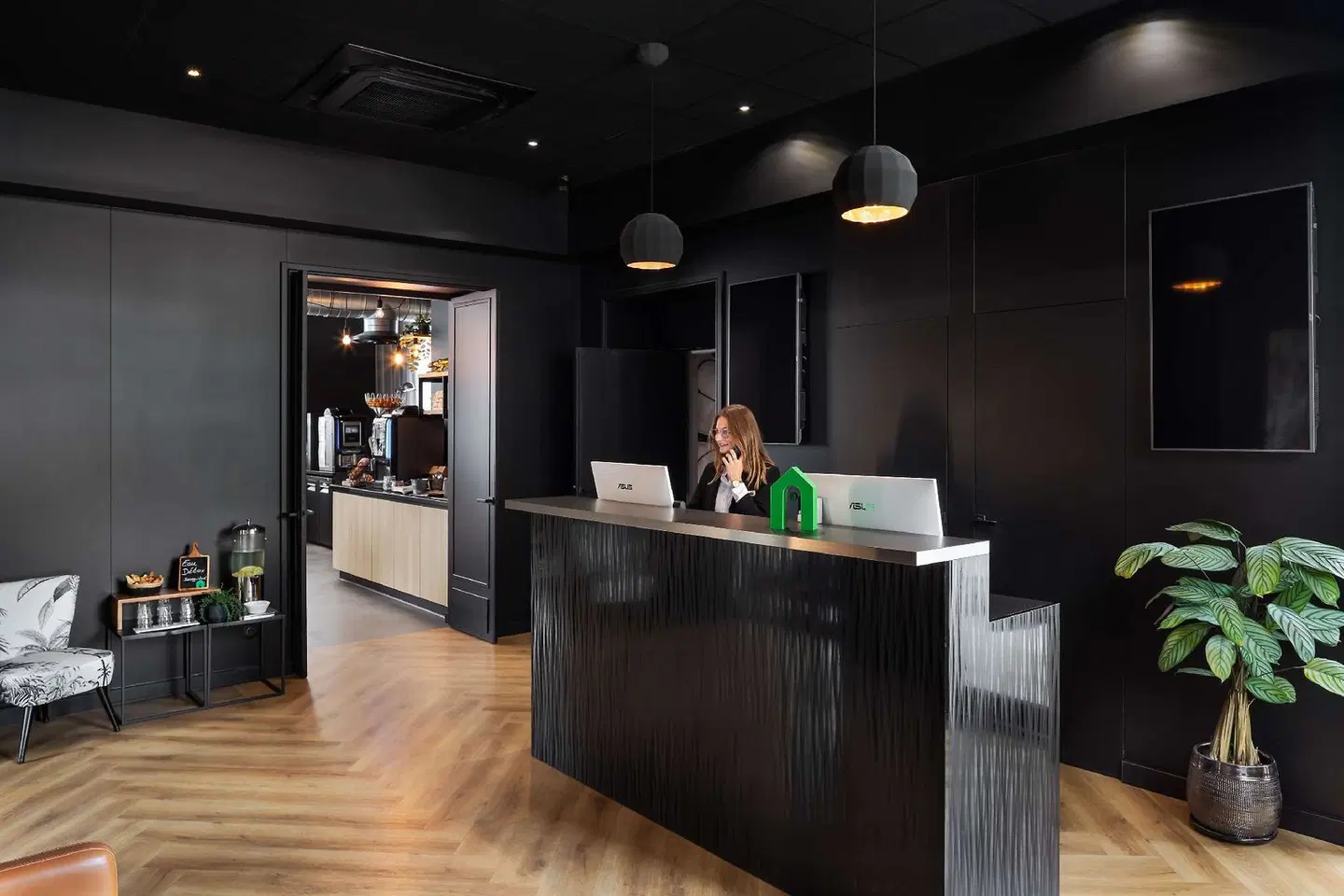 Campanile Caen Centre - Gare LOUNGE_LOBBY