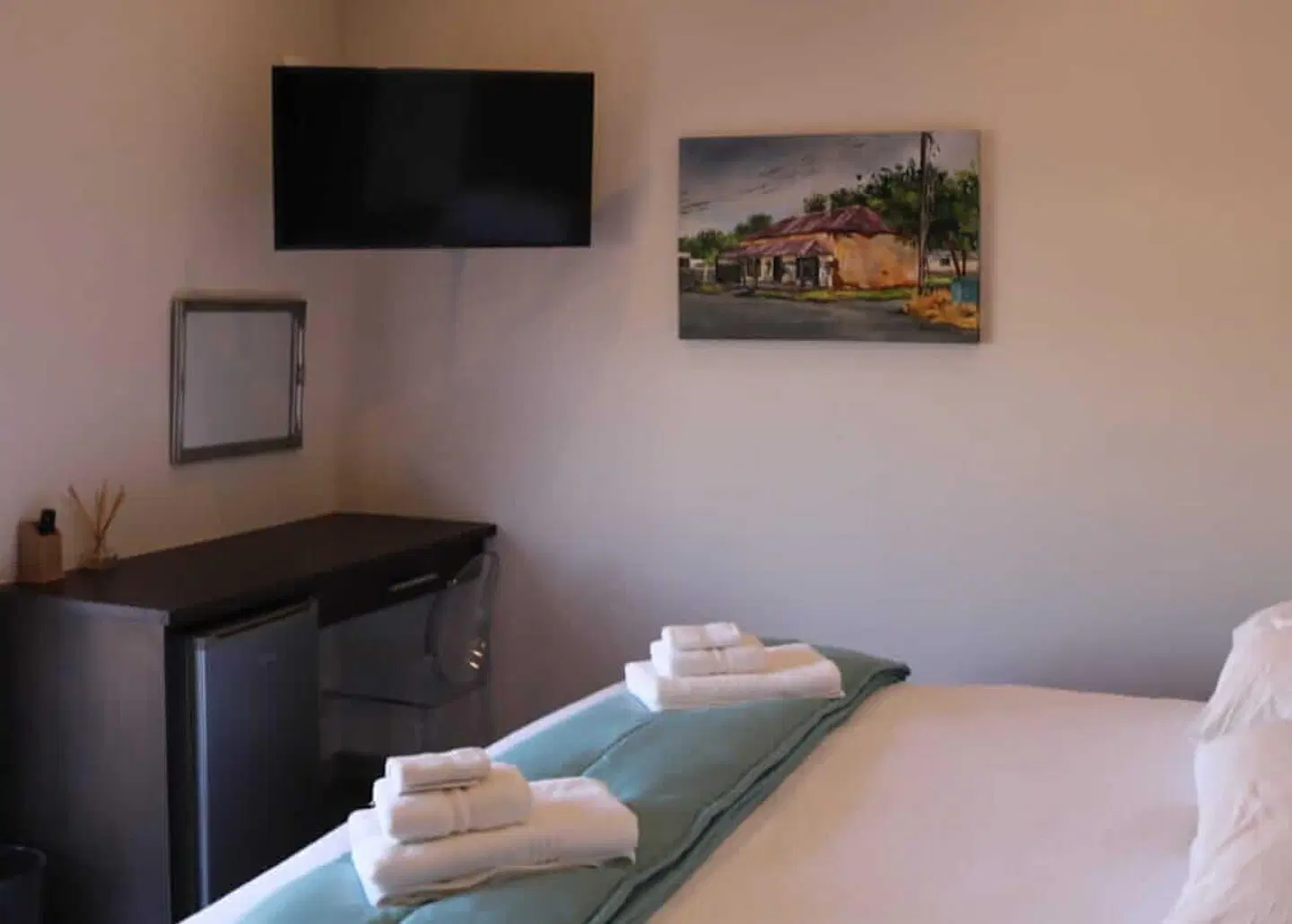 The Feather Hill Boutique Hotel and Spa ROOM_EXAMPLE