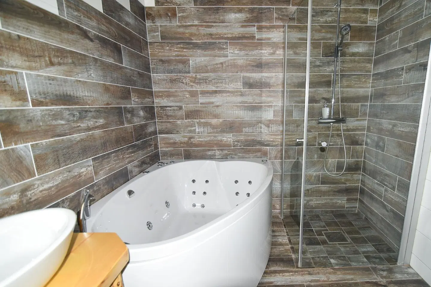 BigRiverCamp Hotel & Spa Badezimmer