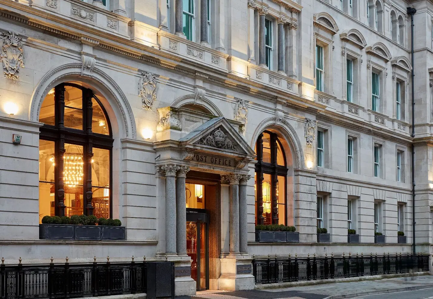 The Parkgate Hotel EXTERIOR