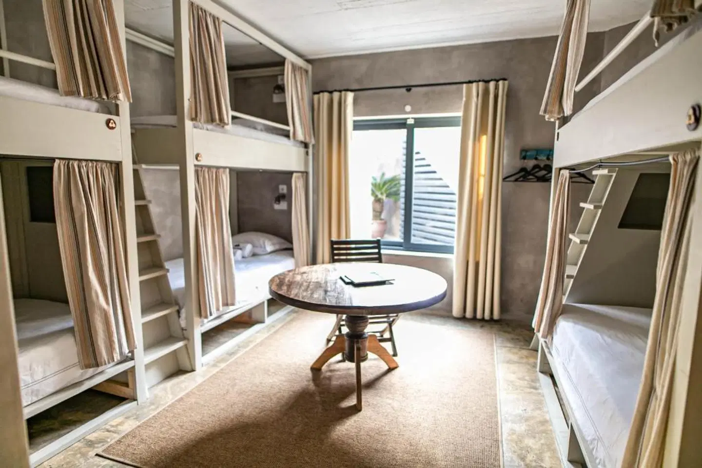 Surfers Lodge Peniche ROOM_EXAMPLE