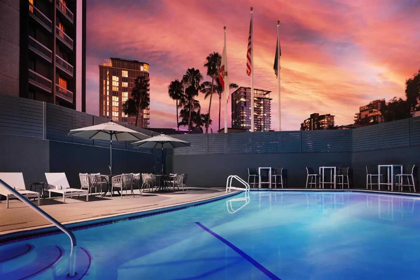 The Dextro, BW Premier Collection OUTDOOR_POOL
