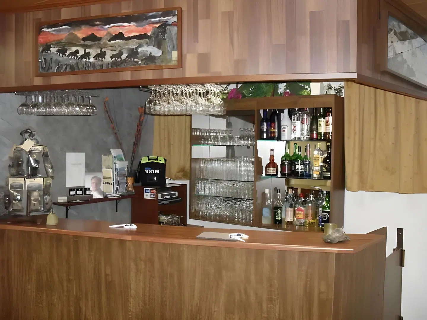 Kiðagil Guesthouse Bar