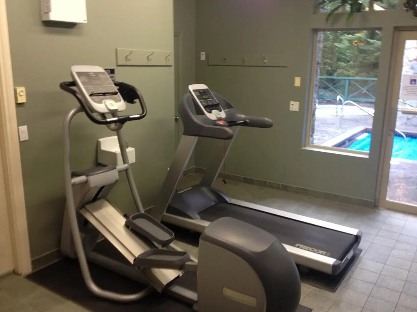 Pinnacle Hotel Whistler SPORTS_AND_LEISURE