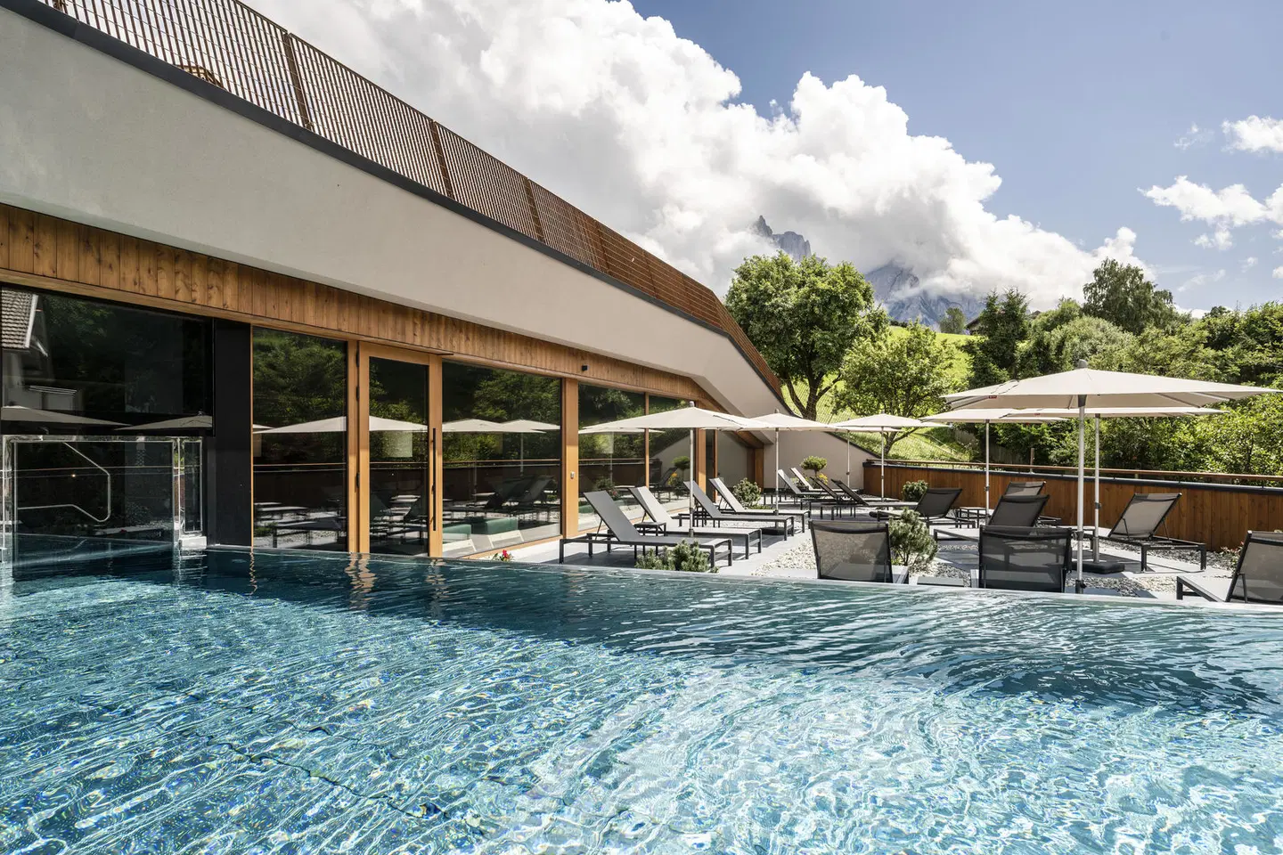 Alpenroyal OUTDOOR_POOL