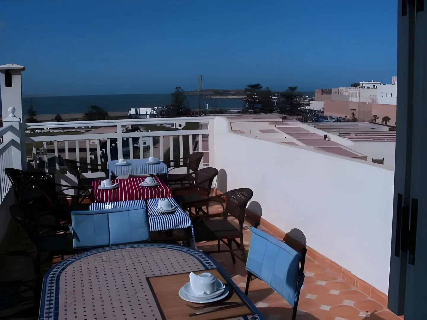 Chems Bleu Terrasse