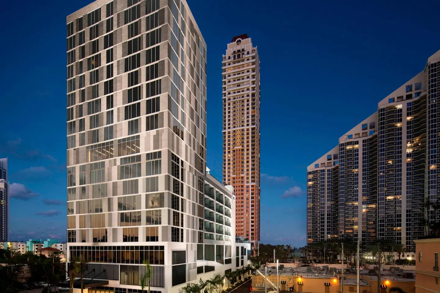 Residence Inn by Marriott Miami Sunny Isles Beach EXTERIOR
