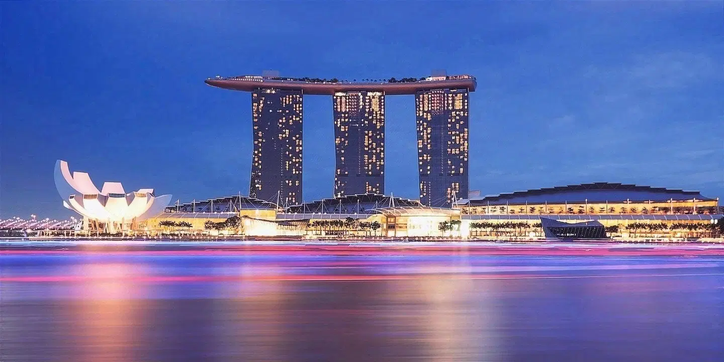 J8 Hotel EXTERIOR