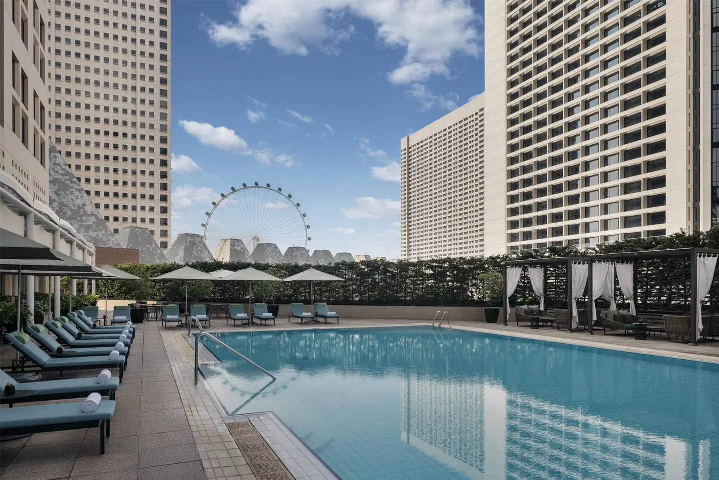 Conrad Singapore Marina Bay OUTDOOR_POOL