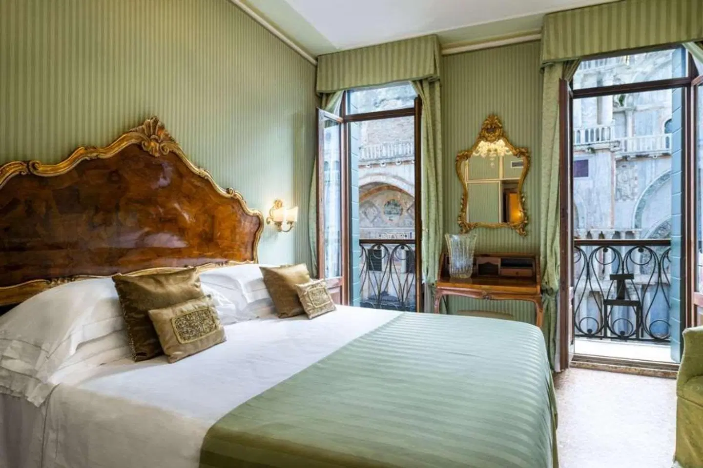 Concordia ROOM_EXAMPLE