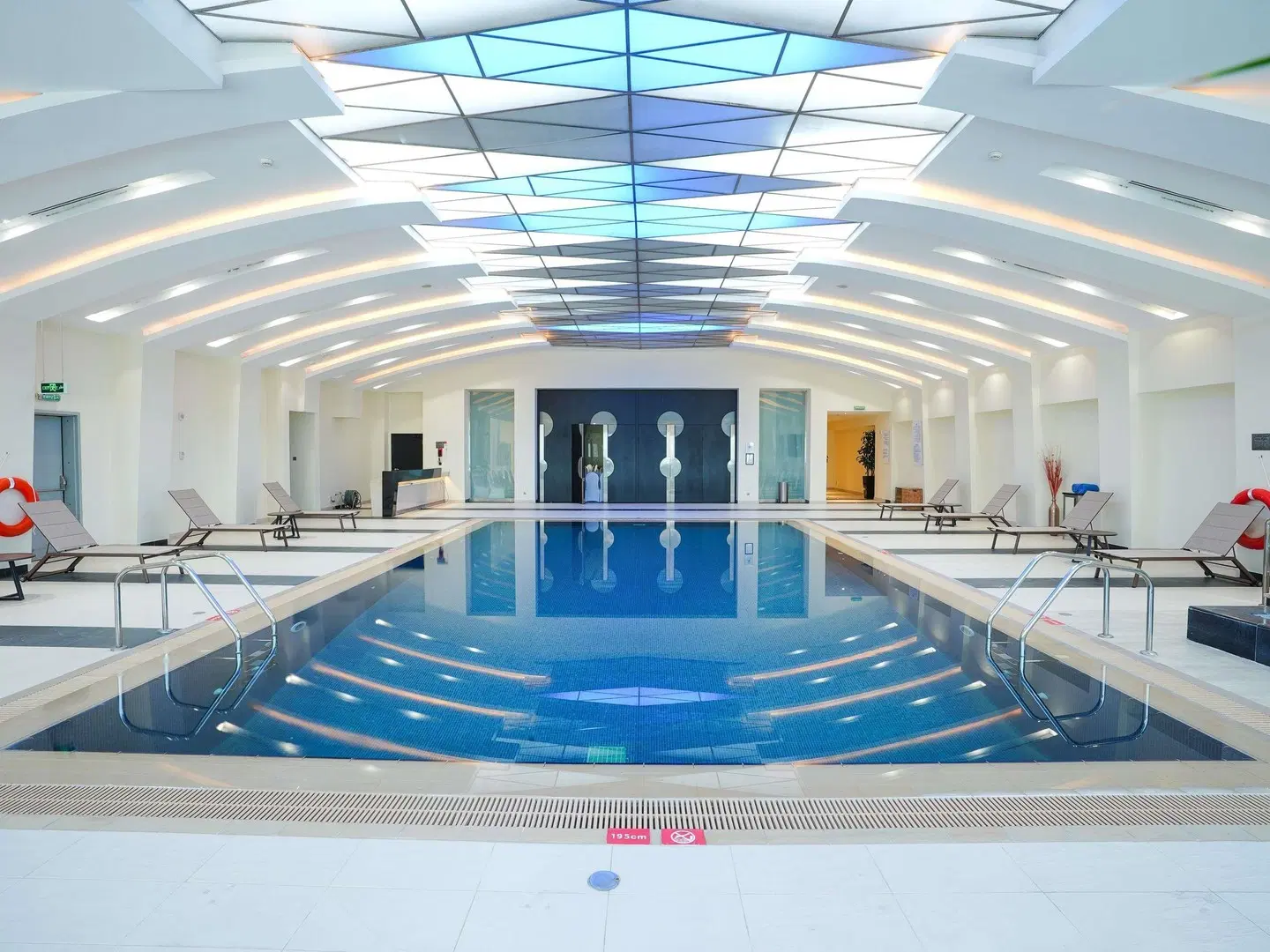 Novotel Riyadh Al Anoud Hallenbad