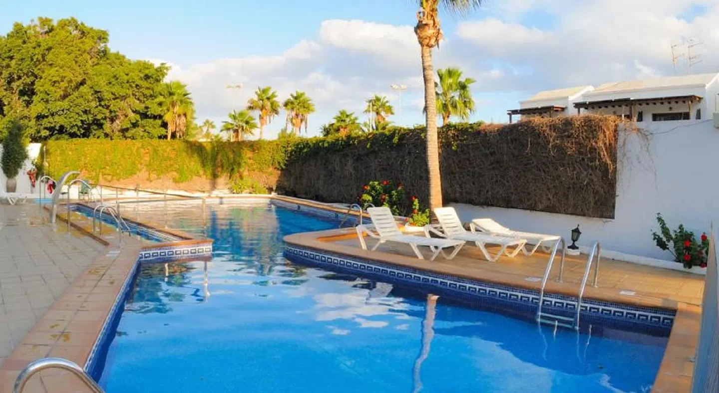 Costa Volcan Apartments OUTDOOR_POOL