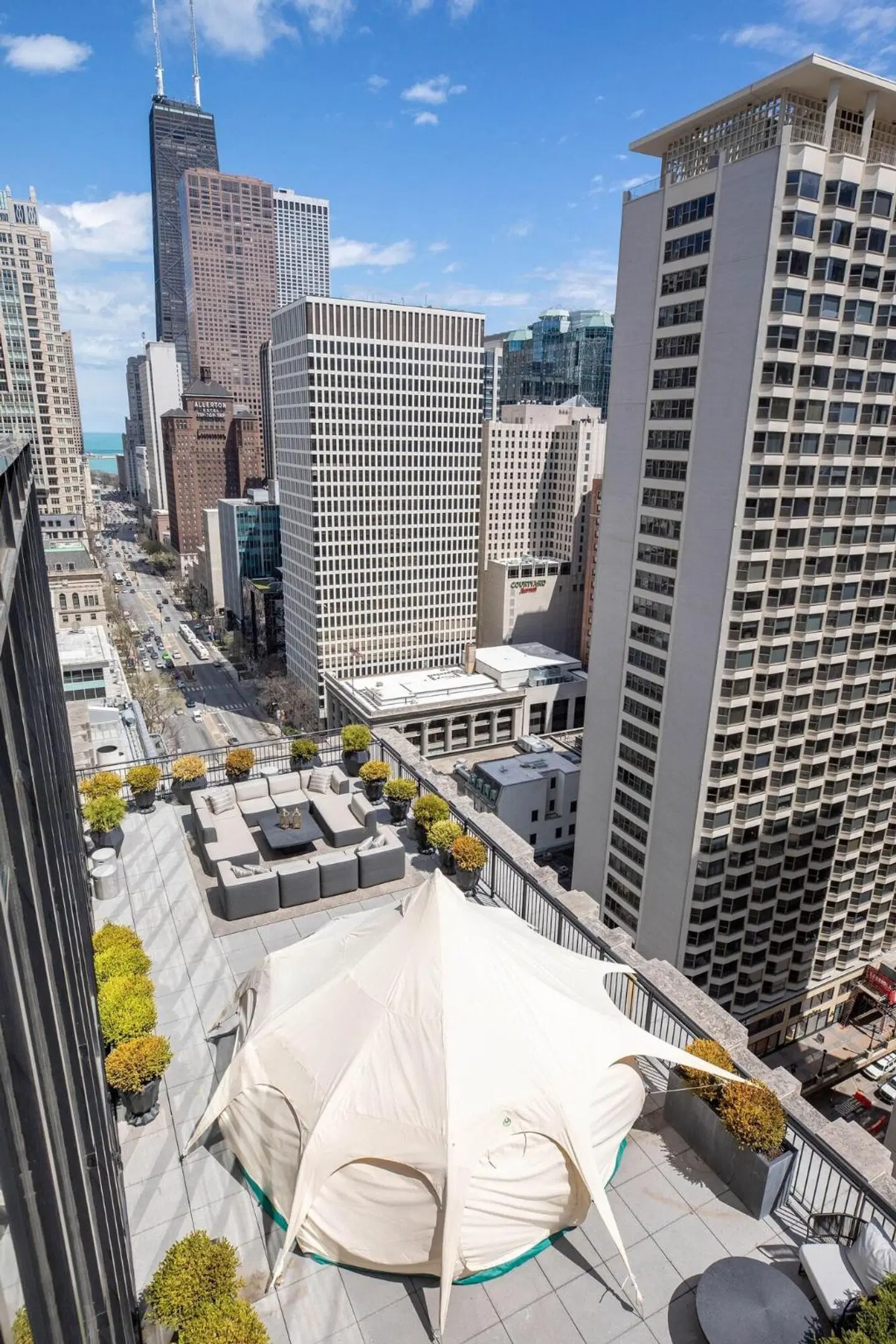 The Gwen, a Luxury Collection Hotel, Michigan Avenue Chicago EXTERIOR