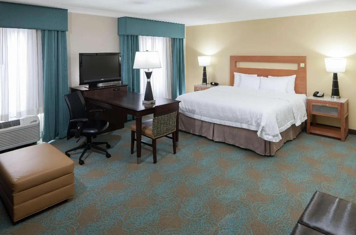 Hampton Inn & Suites St. Louis at Forest Park ROOM_EXAMPLE