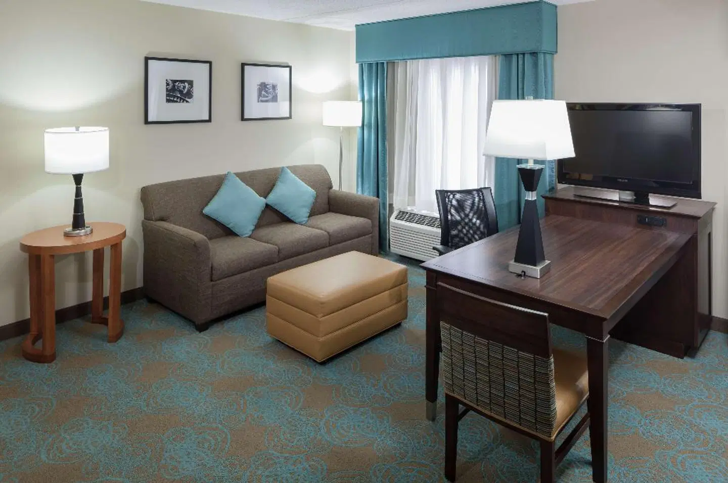 Hampton Inn & Suites St. Louis at Forest Park ROOM_EXAMPLE