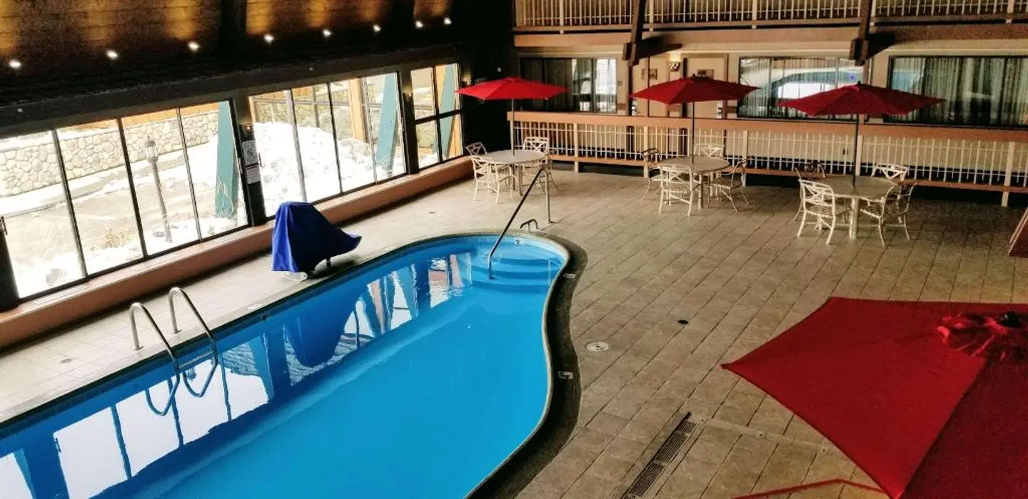 Best Western Sheridan Center OUTDOOR_POOL