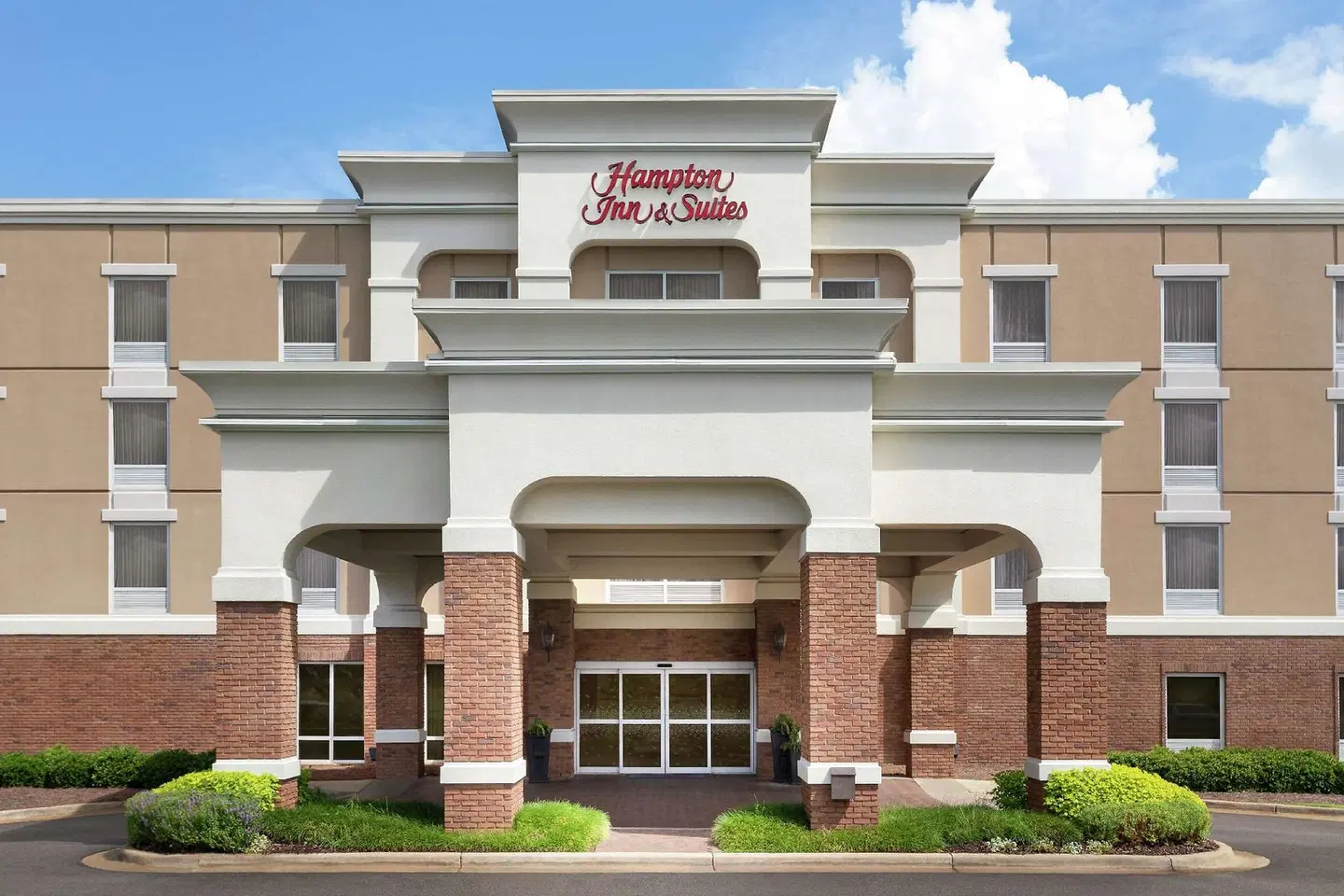 Hampton Inn & Suites Montgomery-EastChase EXTERIOR