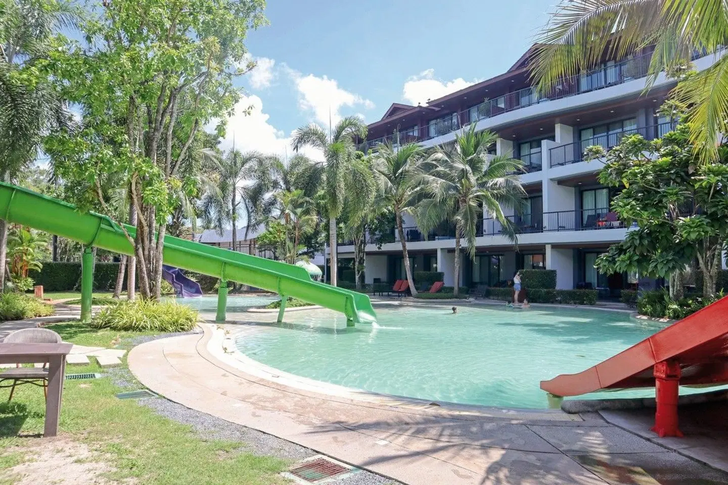 Holiday Ao Nang Beach Resort OUTDOOR_POOL