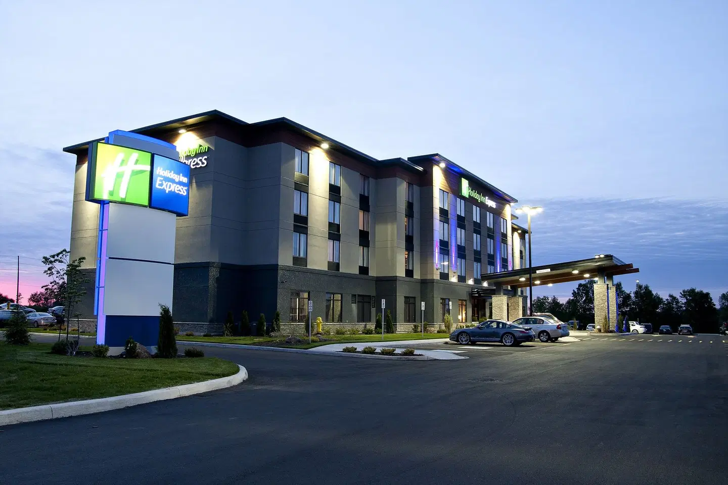 Holiday Inn Express Pembroke by IHG EXTERIOR