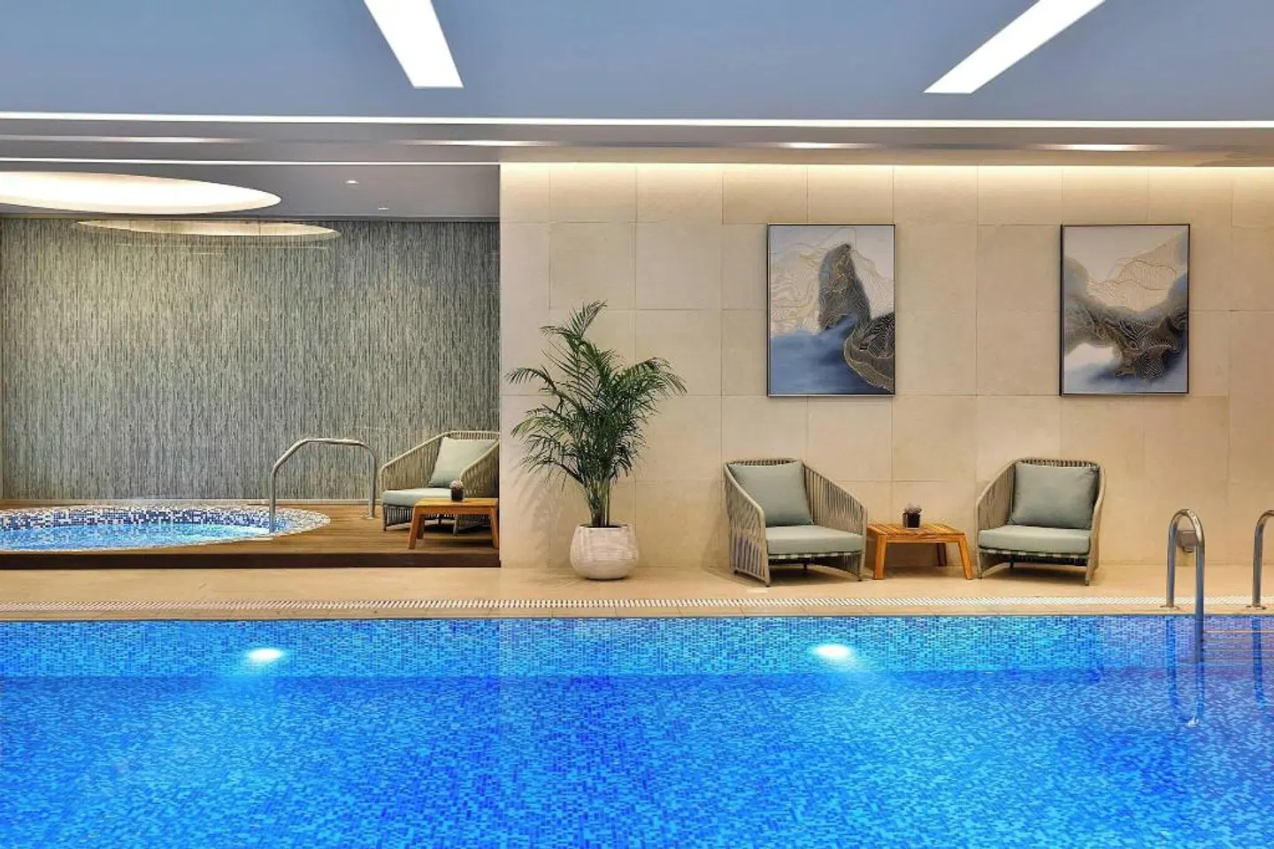 Courtyard by Marriott Riyadh Northern Ring Road Hallenbad