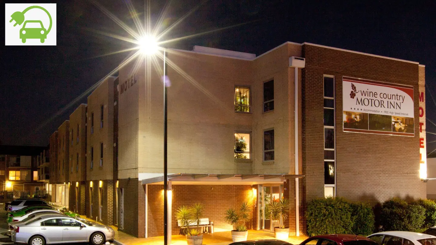 Wine Country Motor Inn EXTERIOR