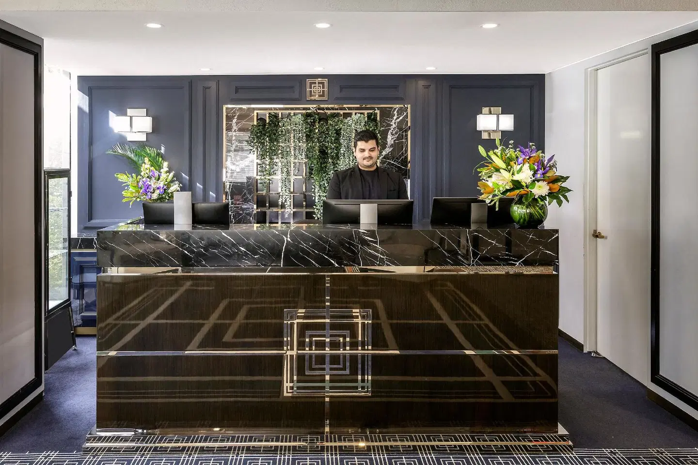 Ramada by Wyndham Diplomat Canberra Bar
