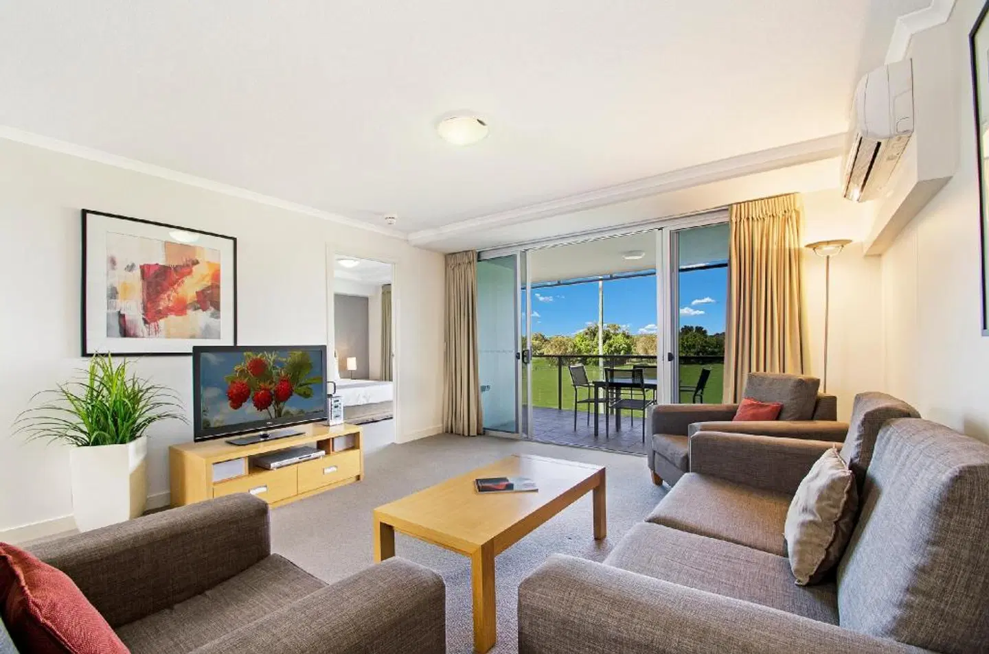 Horton Apartments ROOM_EXAMPLE