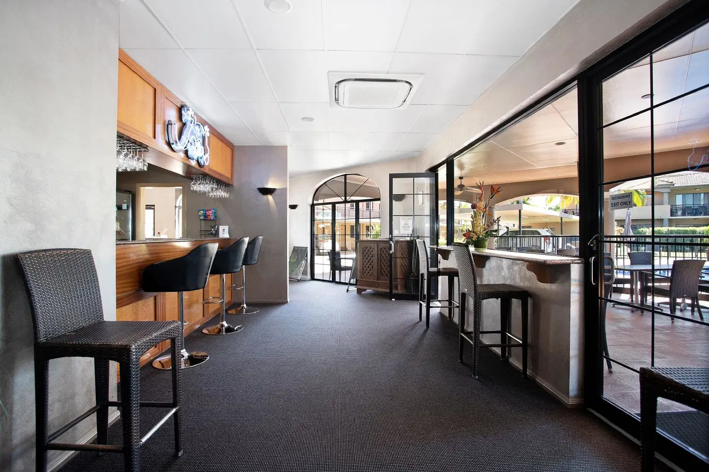 Mackay Resort Motel Bar