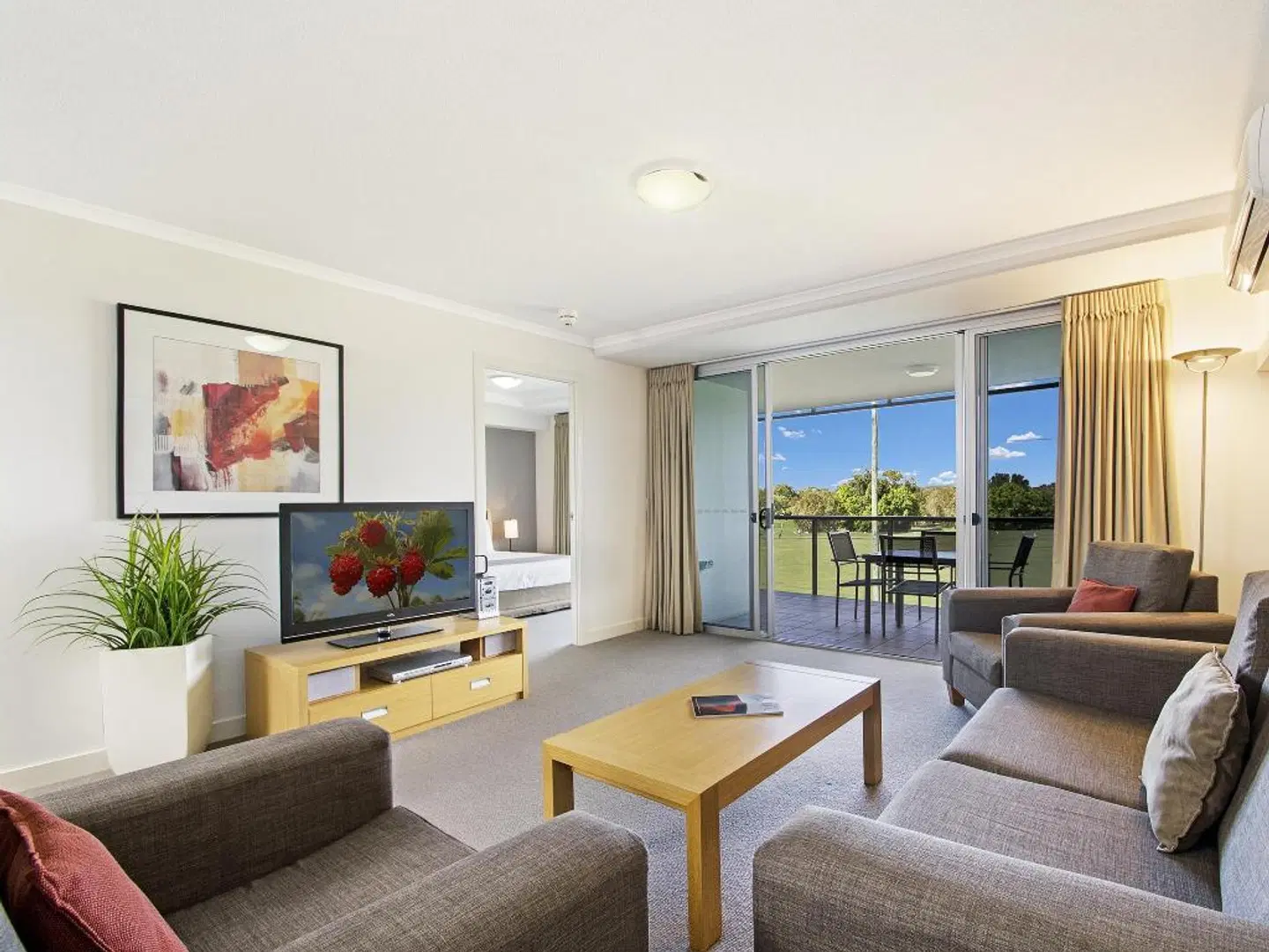 Horton Apartments ROOM_EXAMPLE