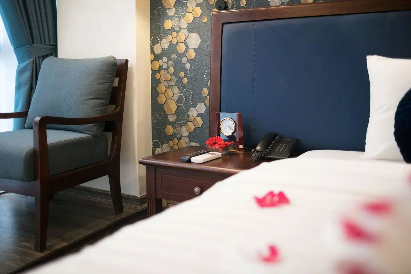 Hanoi Holiday Gold Hotel ROOM_EXAMPLE
