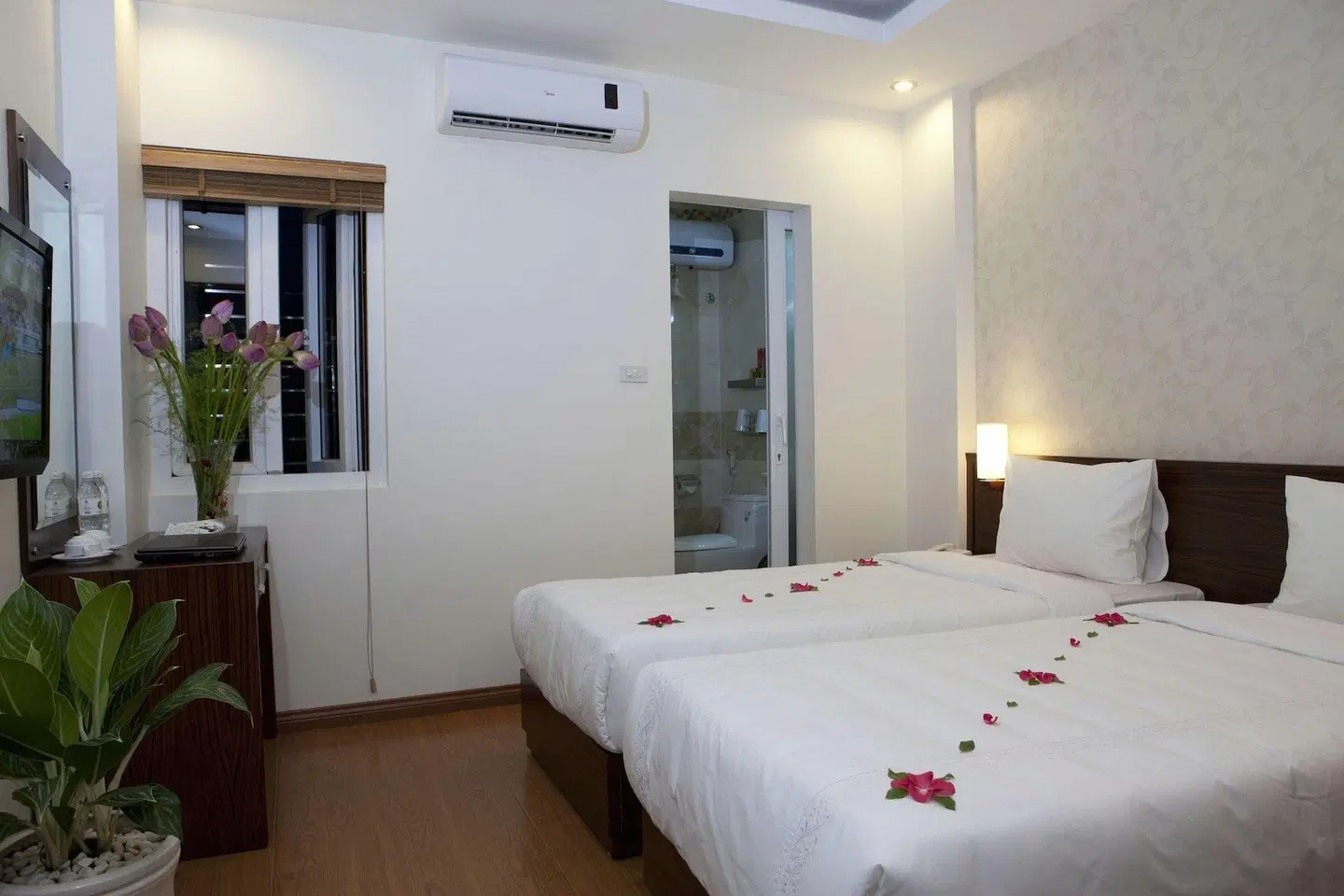 Rising Dragon Legend Hotel ROOM_EXAMPLE
