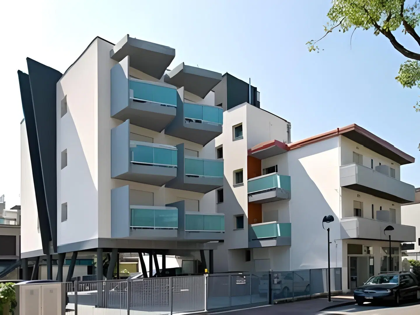 Simi Lan EXTERIOR