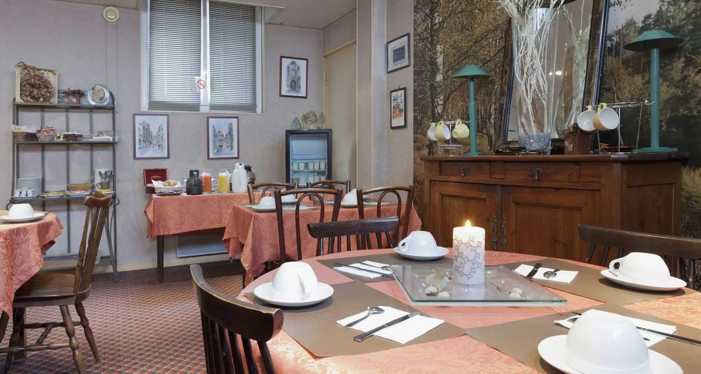 Alive Hotel De Quebec LOUNGE_LOBBY