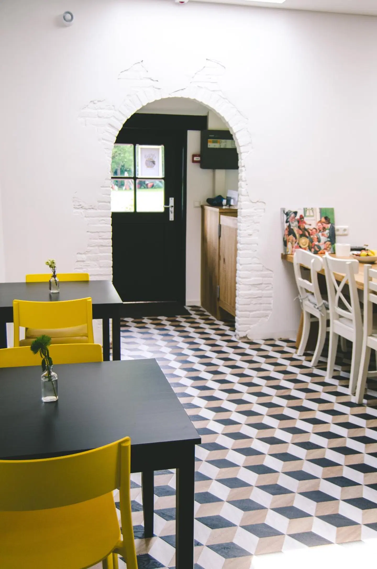 The Black Sheep Hostel Terrasse
