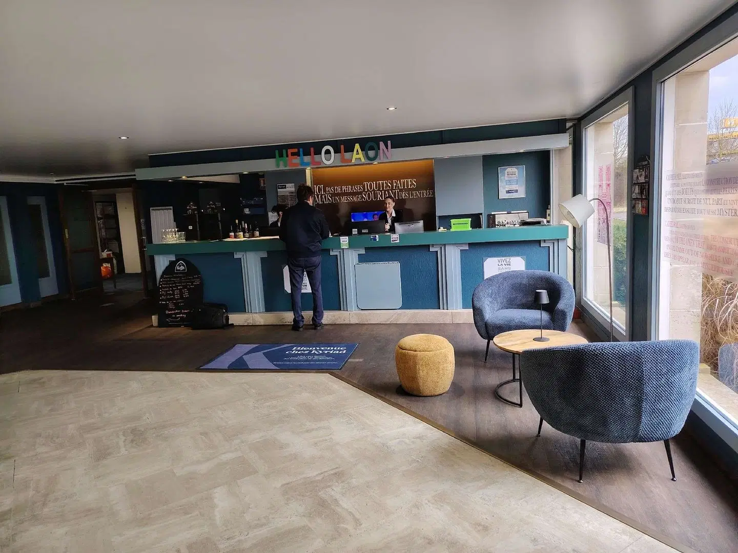Kyriad Laon LOUNGE_LOBBY