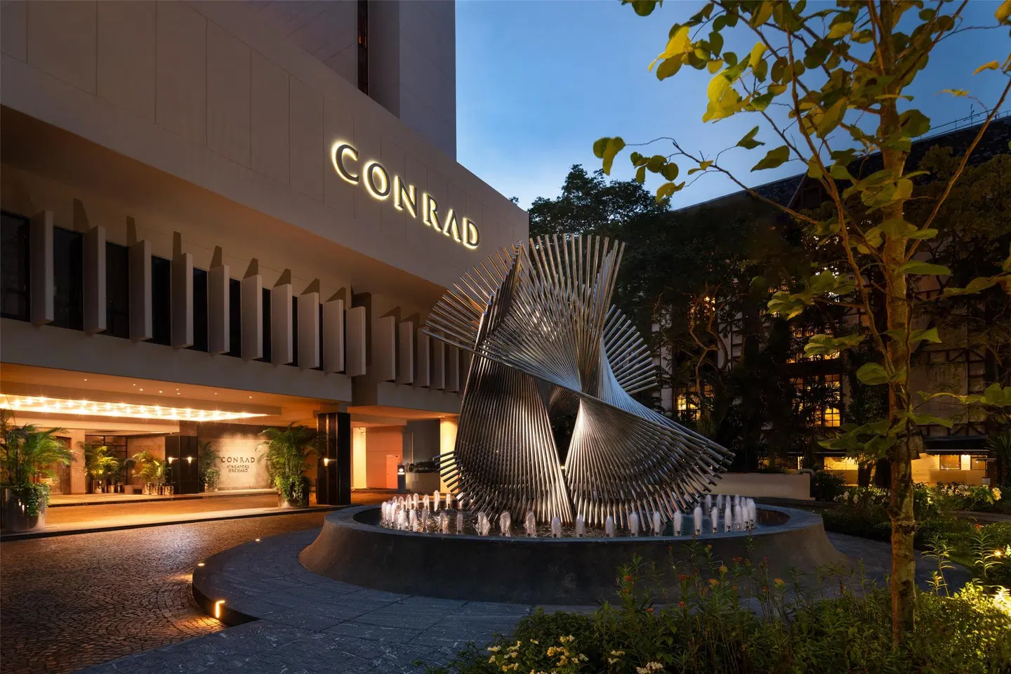 Conrad Singapore Orchard EXTERIOR