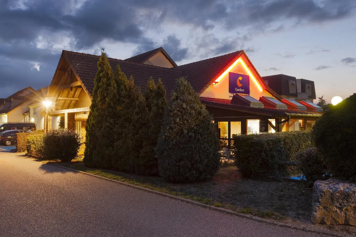 Comfort Evreux EXTERIOR