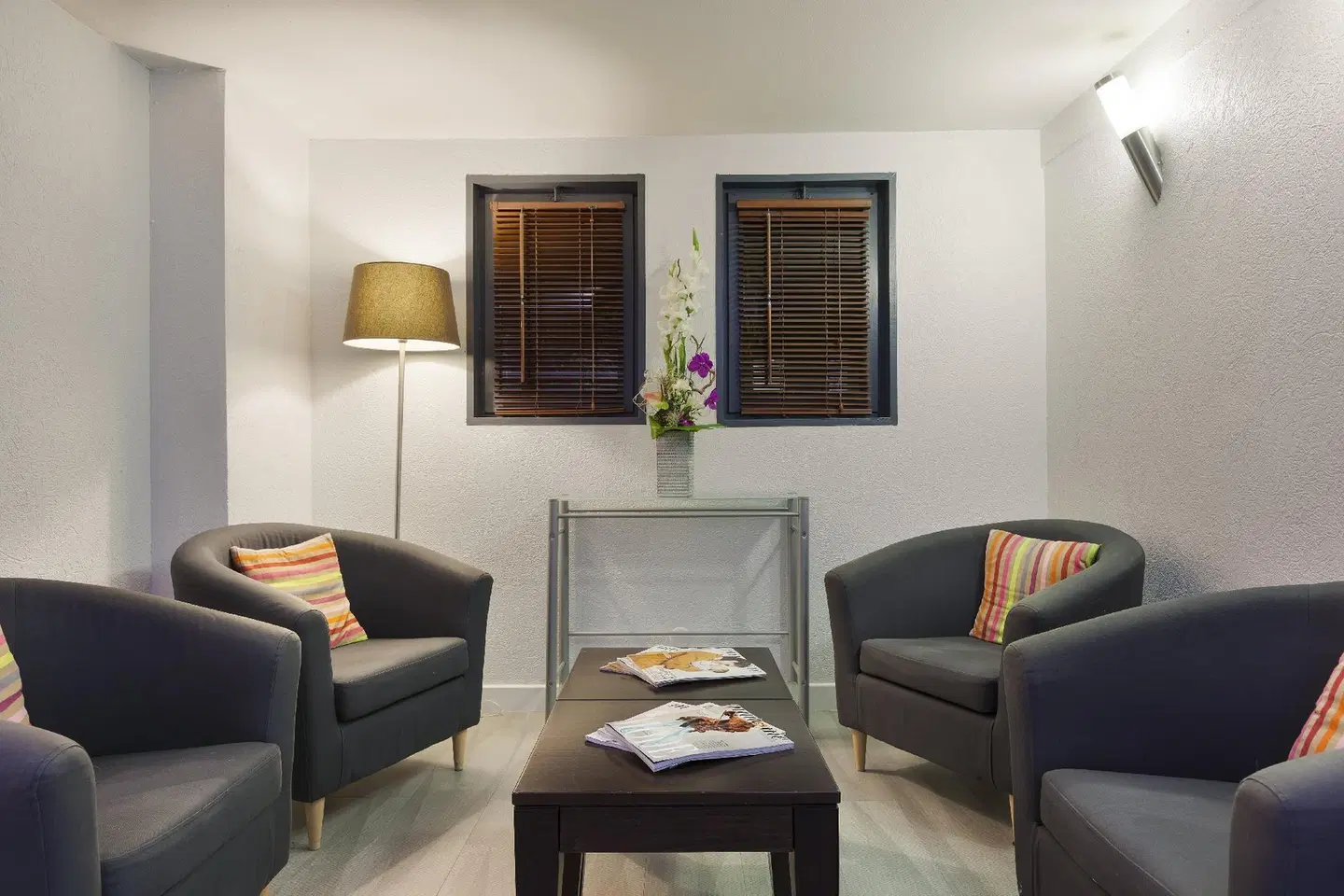 Comfort Evreux LOUNGE_LOBBY