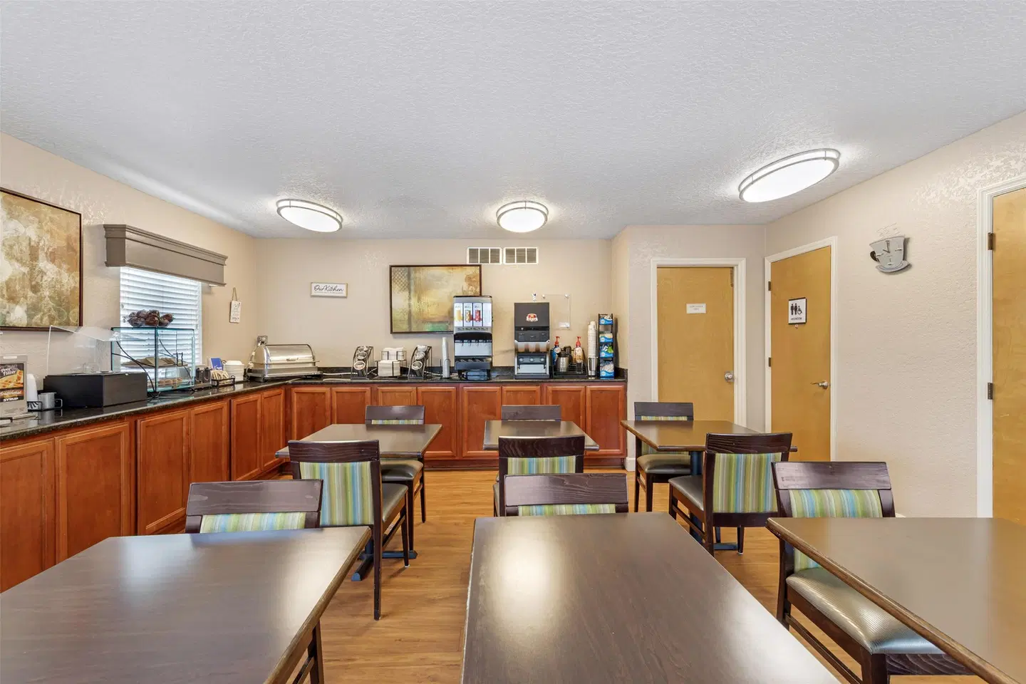 The Best Western Space Shuttle Bar