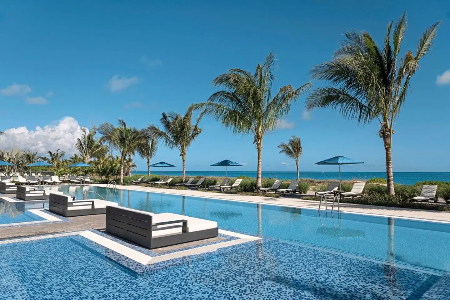 The Ritz-Carlton Turks & Caicos OUTDOOR_POOL