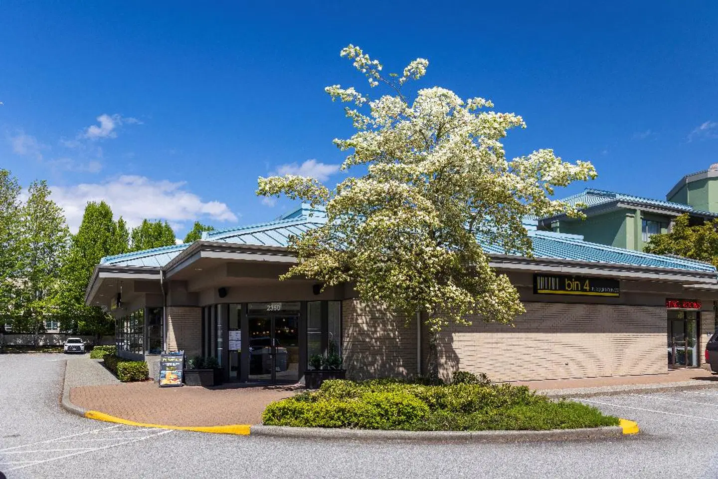 Accent Inns Burnaby EXTERIOR
