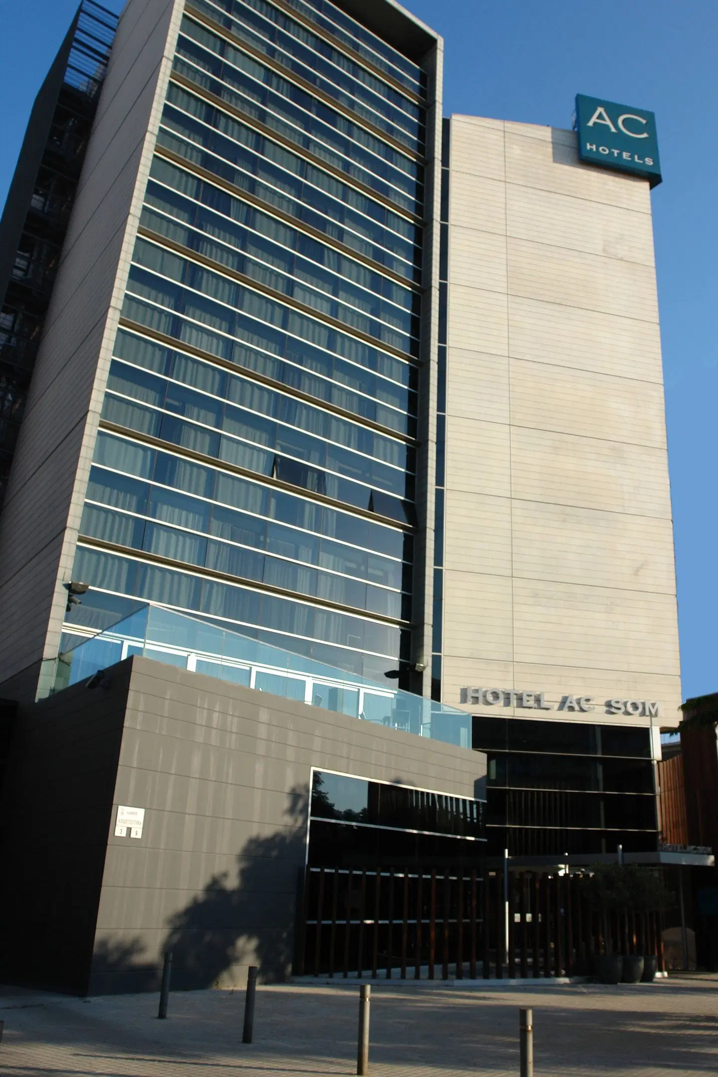 AC Hotel by Marriott Som EXTERIOR